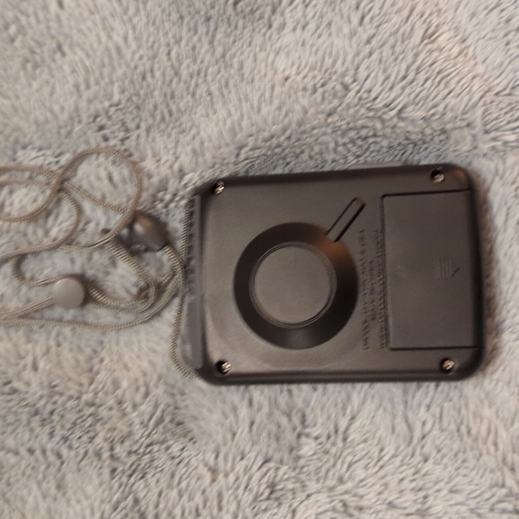 O2Cool Necklace Fan - Picture 3 of 4